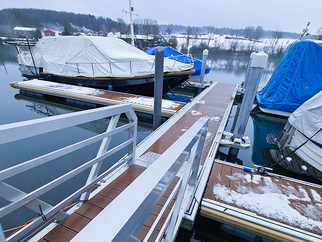 S&uuml;r&uuml;şməyə qarşı Taxta Decking Mooring Al&uuml;minium Pontoon